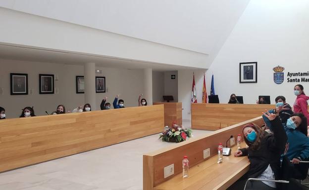 Una acampada, actividades con mayores, una carrera y el diseño de camisetas, nuevas propuestas del CAI