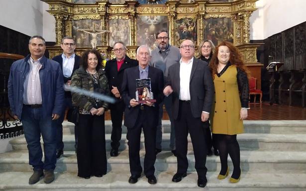 José María Gordo ensalza los días de Pasión en Olmedo, donde ejerció como párroco