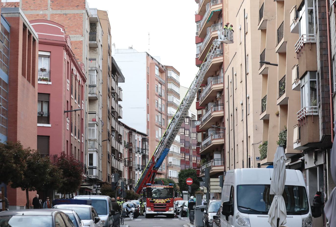 Caída de cascotes en la calle Panaderos de Valladolid
