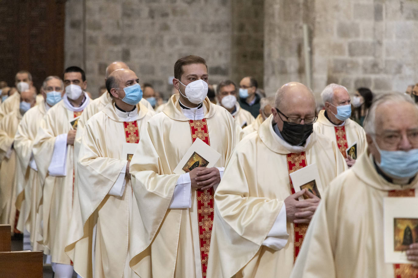 Misa crismal en la Catedral de Valladolid