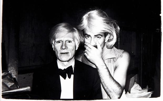 Andy Warhol: el hombre tras la máscara