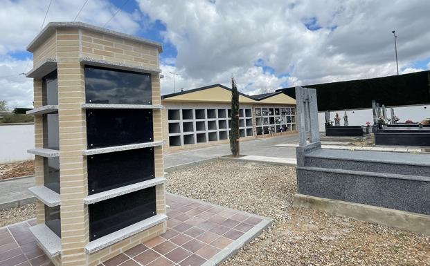 Carbajosa concluye las obras de construcción de un nuevo módulo de nichos y columbario en el cementerio