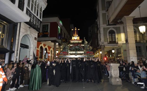 La Vera Cruz de Palencia exhibe todo su potencial tras cinco años sin salir a la calle