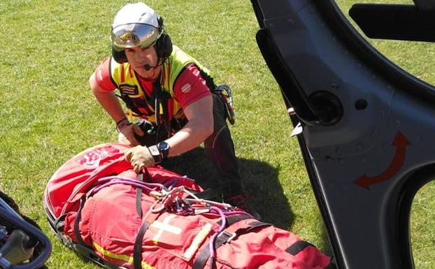 Herida una mujer de 38 años al caerse de la bici en la senda de Ursi