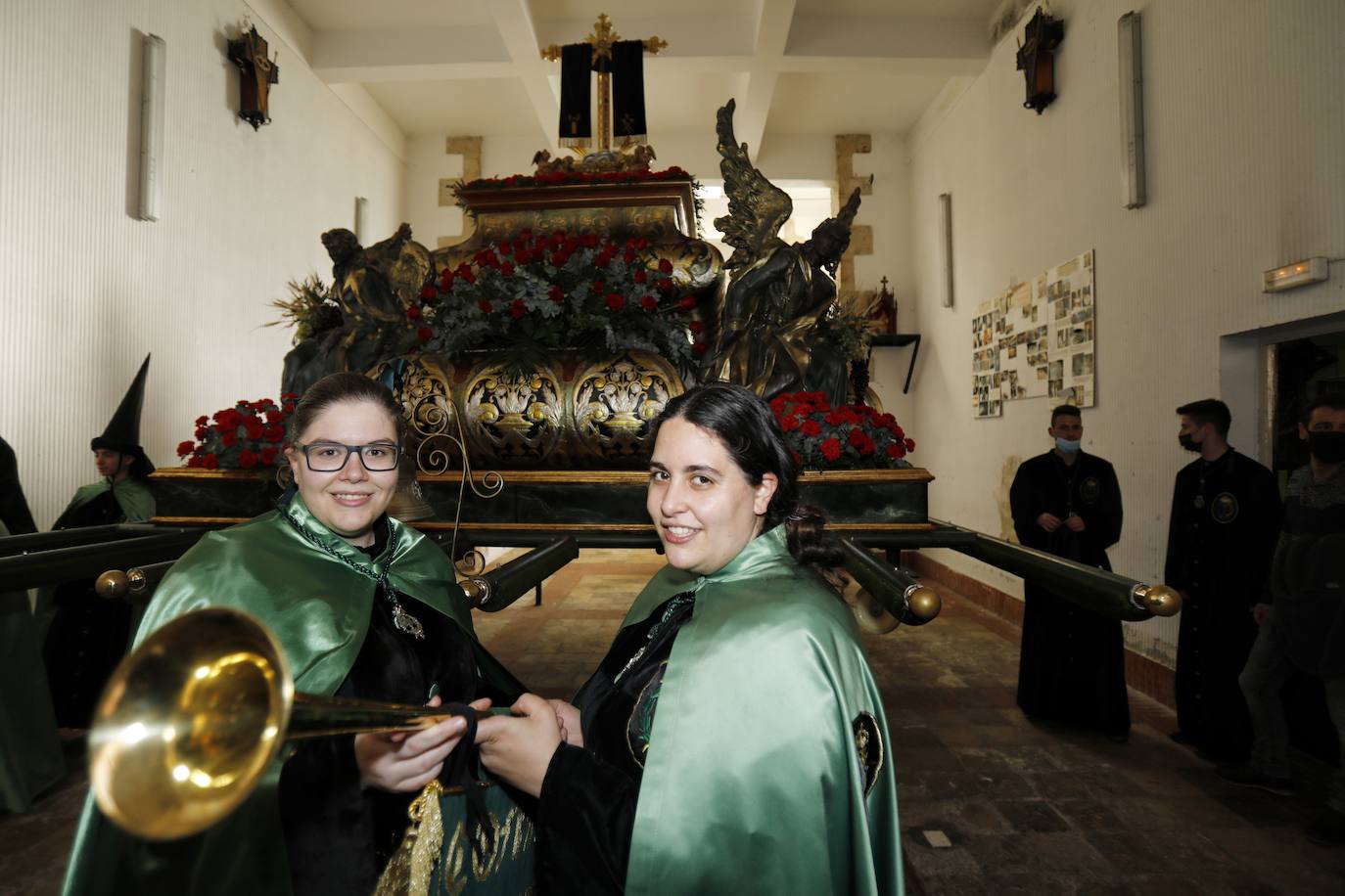 El tararú suena en femenino en Palencia con la Vera Cruz