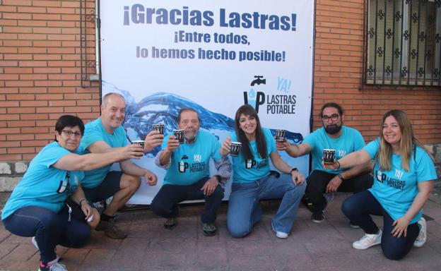 Lastras de Cuéllar brinda por tener ya agua potable tras ocho años de lucha