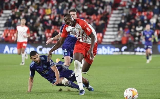 Real Valladolid y Almería quieren portar la vela que va por delante