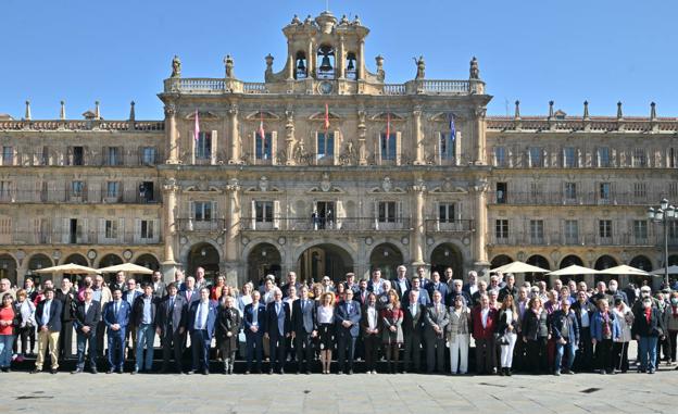 Las fuerzas vivas claman ante el Gobierno por la recuperación de las conexiones ferroviarias con Madrid