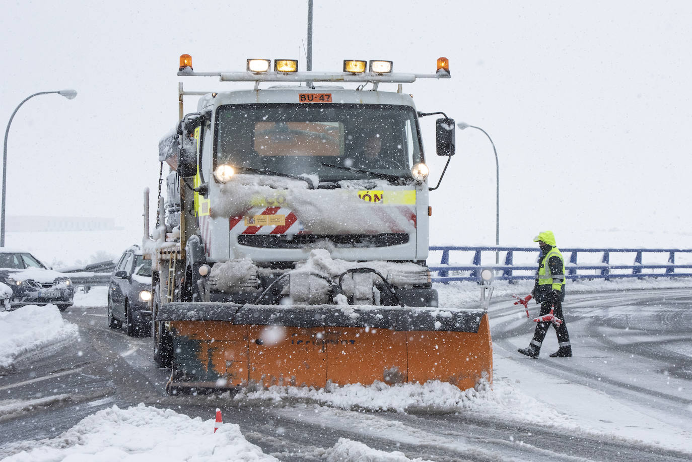 Nevada en Segovia capital en plena primavera