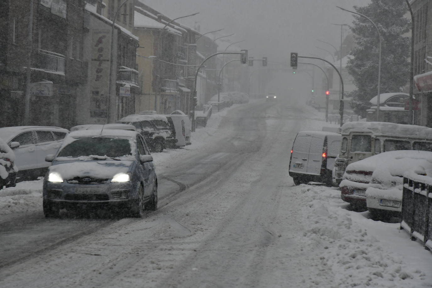 La nieve colapsa San Rafael en pleno abril