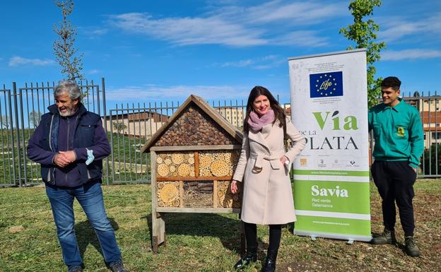 Salamanca instala «hoteles de insectos» que promueven la presencia de especies polinizadoras