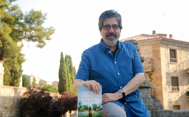 Luis García Jambrina protagoniza la celebración del Día del Libro en el Casino Obrero de Béjar este viernes