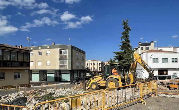 El Ayuntamiento de Carbajosa inicia las obras de la plaza de La Cilla