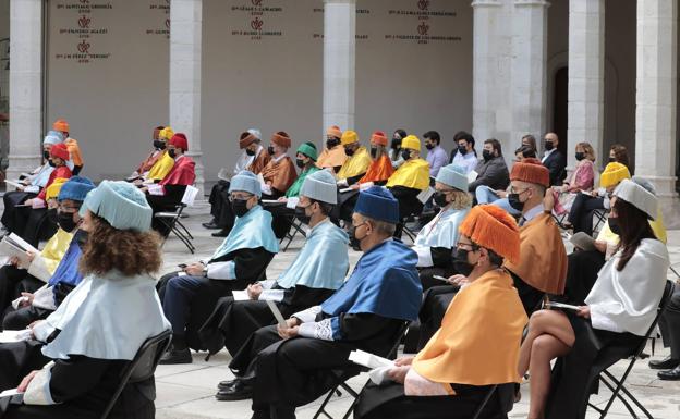 Las universidades de Castilla y León, las que más catedráticas tienen