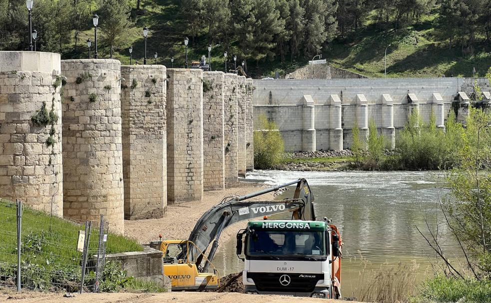 Rodeo de 16 kilómetros y un pueblo dividido en dos por las obras del puente