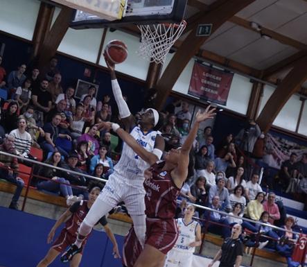 Avenida inicia el playoff por el título de Liga con una cómoda victoria en Gernika (70-85)