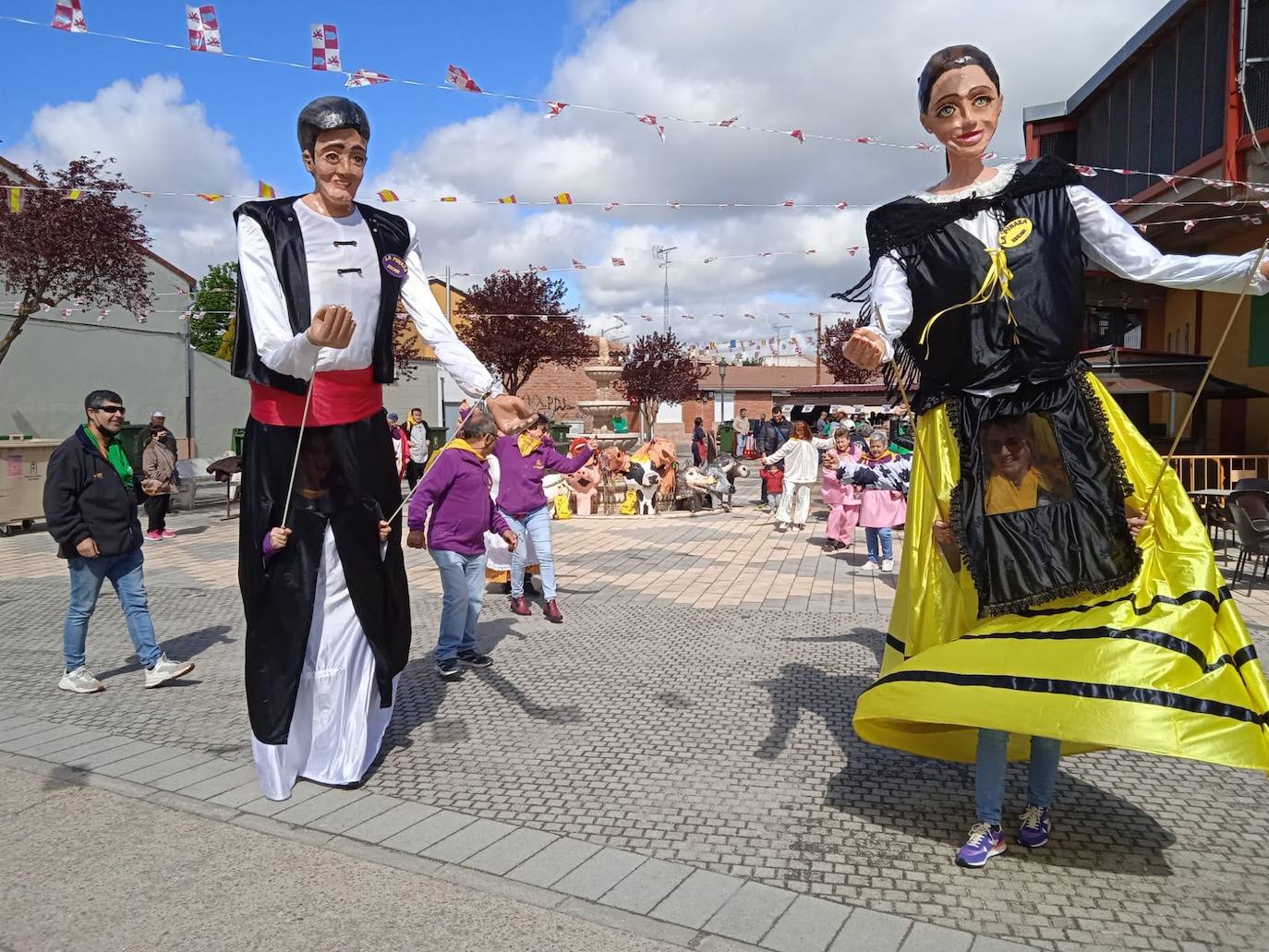 Pedrajas ensalza los valores de la comunidad en su Expo Castilla y León