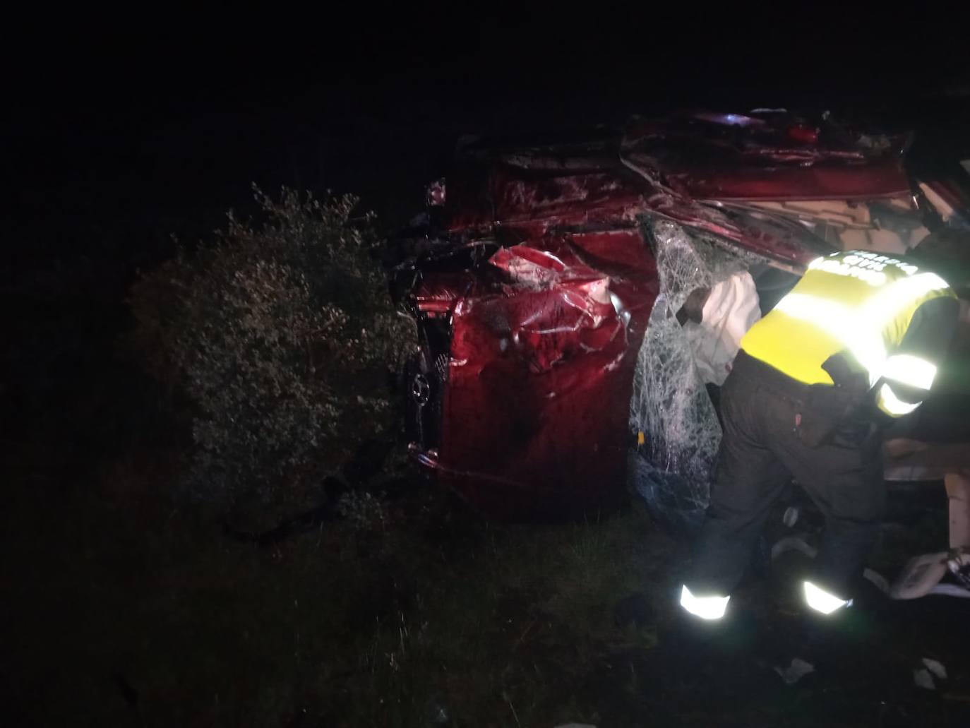 Un muerto al salirse su vehículo de la carretera de madrugada en Zamora