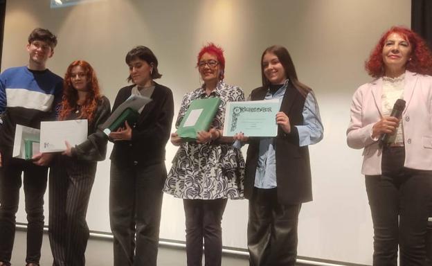 El instituto Europa de Ponferrada gana con 'Confinados' la muestra de cortos de Castilla y León