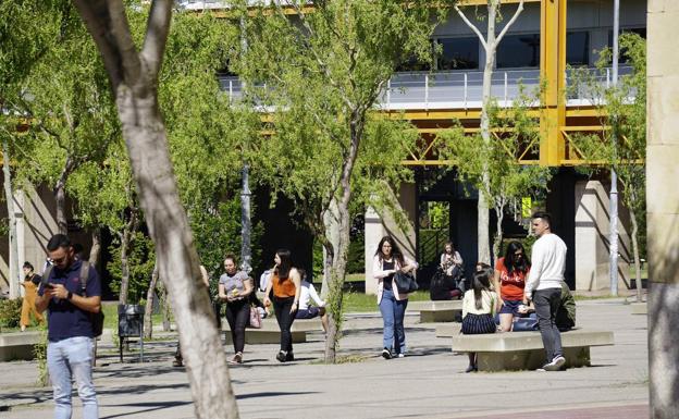 Los estudiantes de la USAL reciben unos 30 millones de euros en ayudas para su formación