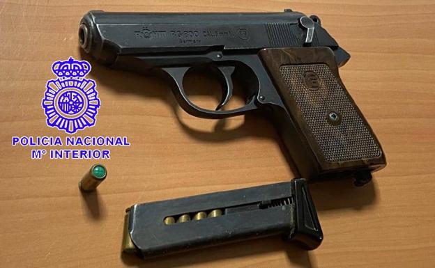 Detenido por amenazar a un vecino con una pistola de fogueo en el barrio de Parque Alameda