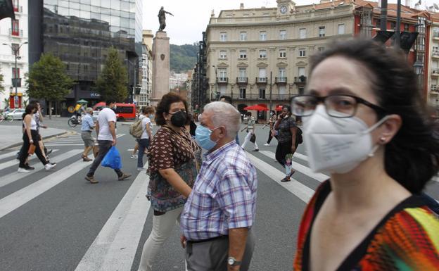 La Semana Santa y el fin de la mascarilla acercan la séptima ola