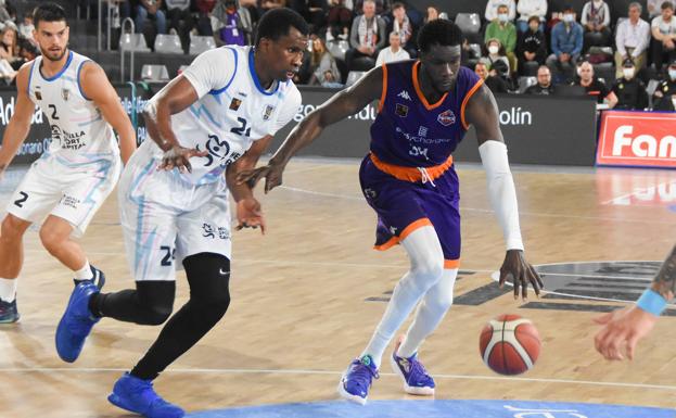 El Palencia Baloncesto frena la mala racha y acelera hacia el 'play-off'