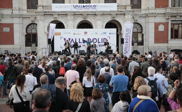 Reyes Maroto apoya con su presencia la cita 'Valladolid. Plaza Mayor del Vino'