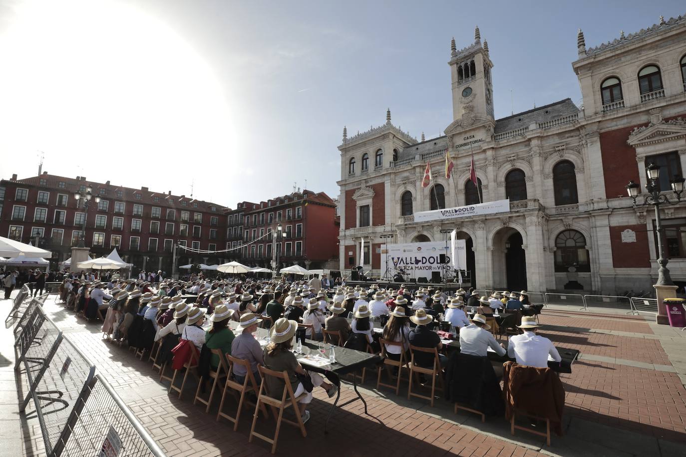 Valladolid se vuelca este domingo con su Plaza Mayor del Vino (4)