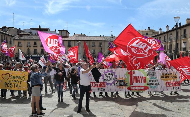 Los sindicatos claman contra la subida de precios y muestran su rechazo al Gobierno regional