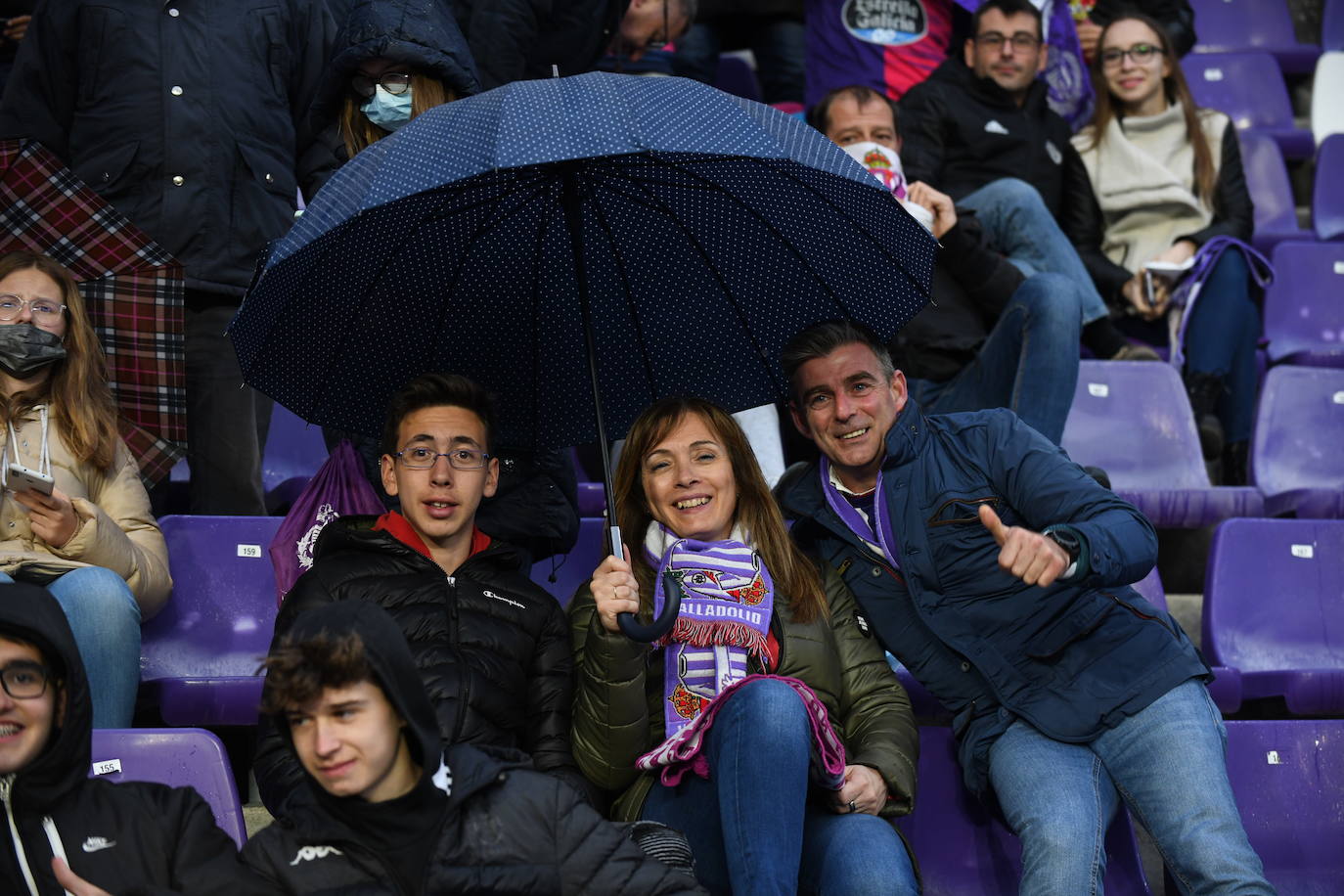 Búscate en la grada del Zorrilla (3)