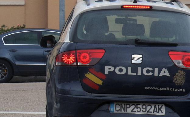 Tres detenidos por robar pertenencias del interior de varios vehículos en Segovia