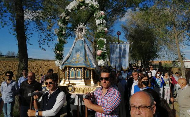 La patrona de Alaejos vuelve a cumplir con su tradicional bajada