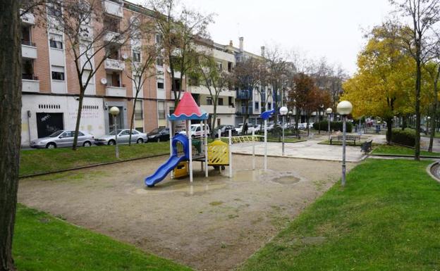 El Ayuntamiento de Salamanca incrementa las zonas ajardinadas de tres plazas del barrio de Prosperidad