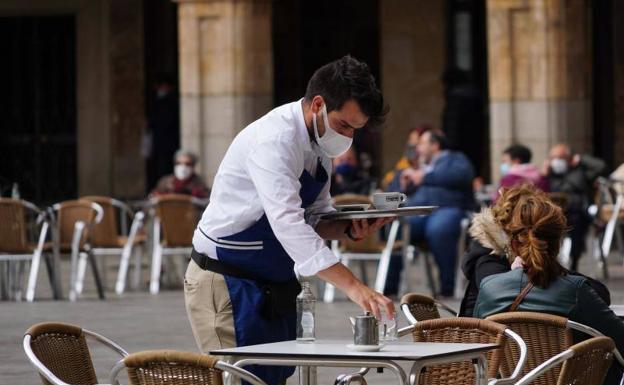 El paro bajó en 499 personas en Salamanca en abril con un notable incremento de contratos indefinidos