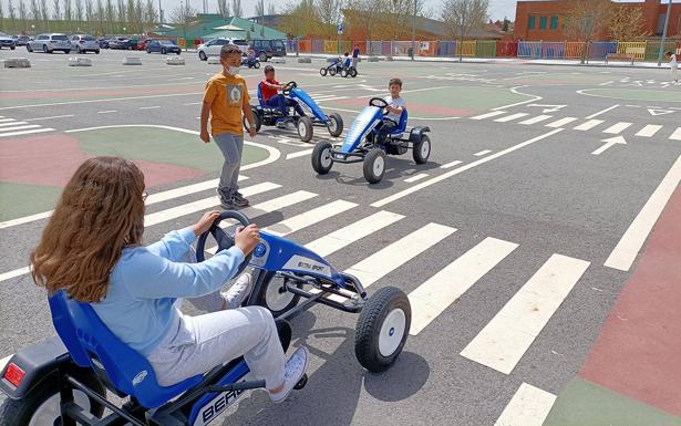 Los niños de Carbajosa aprenden a moverse con seguridad