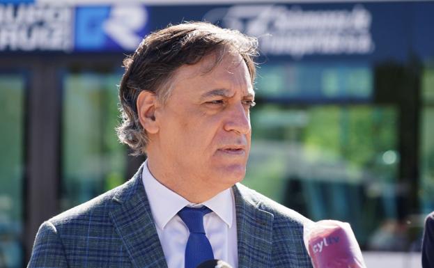 El alcalde lamenta el «aumento colosal» de costes en los servicios municipales y pide medidas al Gobierno