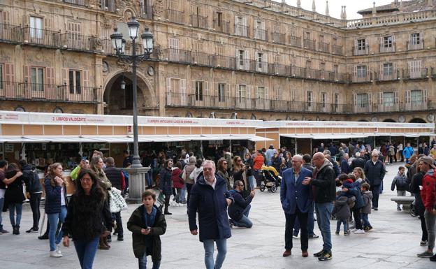 La Pontificia de Salamanca participa en la Feria Municipal del Libro 2022