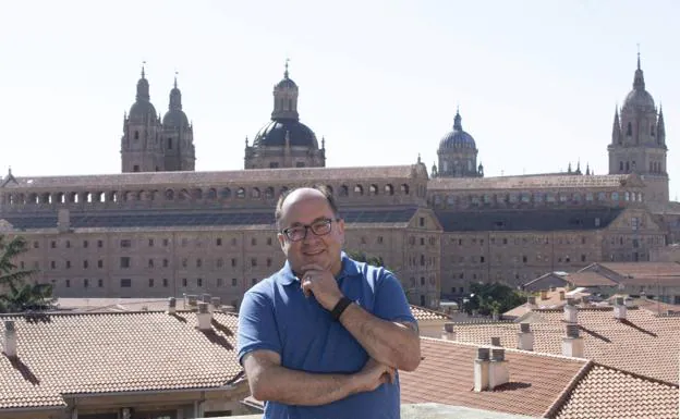 Aprobado por unanimidad el nombramiento de Manuel Muiños como hijo adoptivo de Salamanca