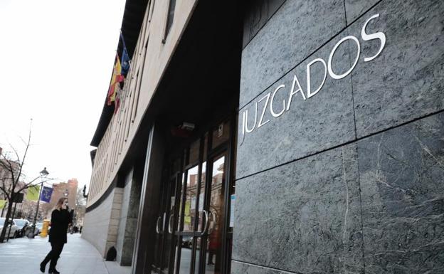 A juicio de nuevo una pareja por la muerte del perro 'Cooper'