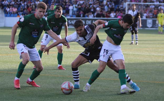 El Racing de Ferrol aleja a Unionistas del sueño del 'play-off' (0-1)