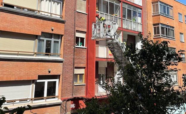 La llamada de los vecinos permite auxiliar con vida a una mujer de 90 años en La Rubia
