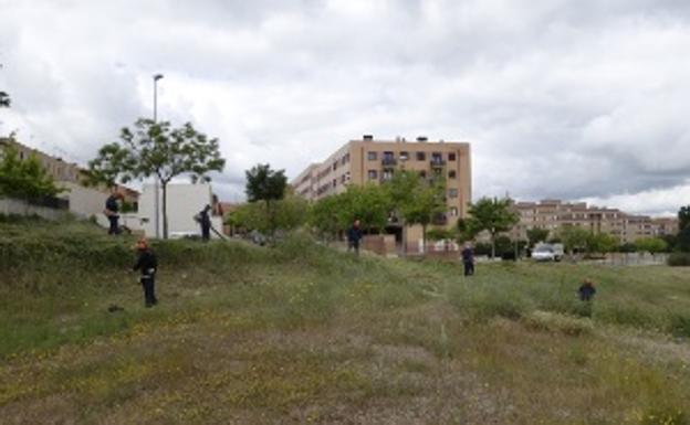 Arranca la limpieza de más de 300.000 metros cuadrados de solares municipales en Salamanca