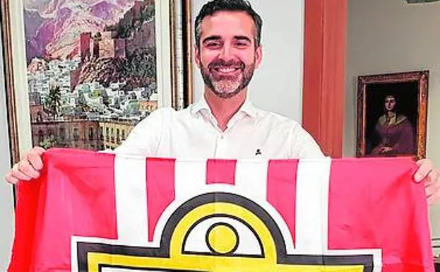 Los atajos a Primera: Almería emite un bando para teñir sus calles de rojiblanco; Eibar fleta autobuses gratis a Leganés