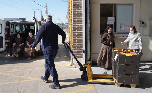 Los bancos de alimentos prevén un repunte del 20% en la demanda de ayuda