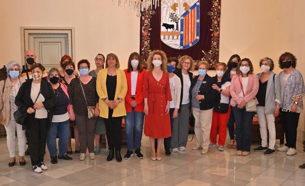 Salamanca reafirma su apoyo a Afibrosal con la renovación del convenio de colaboración