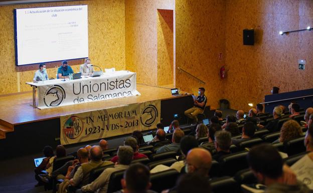 Unionistas no recibe el permiso del ayuntamiento para cambiar el césped del Reina Sofía y podría desaparecer en breve