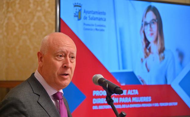 El Ayuntamiento amplía al ámbito privado su programa de alta dirección para mujeres