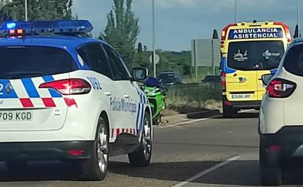 Herida una motorista de 43 años al chocar con un coche en Valladolid