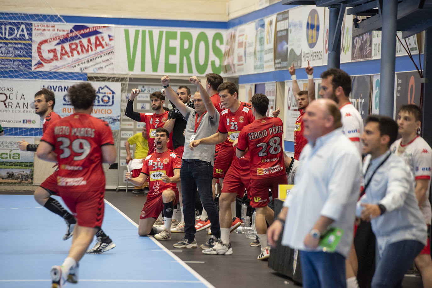 Derrota del BM Nava ante el Bada Huesca